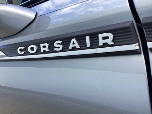 Used 2021 Lincoln Corsair AWD w/ Premium Package image 10