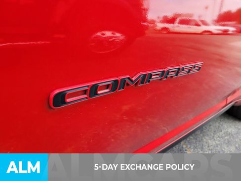 Used 2023 Jeep Compass Limited image 4