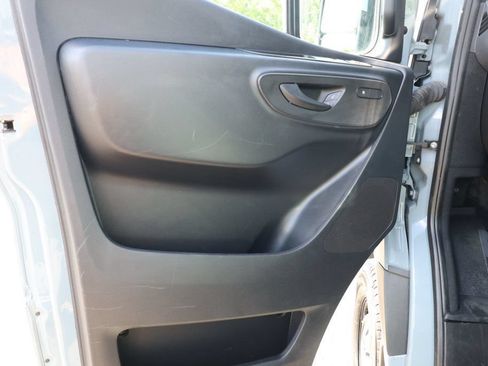 Used 2024 Mercedes-Benz Sprinter 2500 image 10