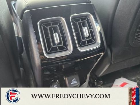 Used 2025 Kia Sorento SX Prestige AWD/4WD image 30