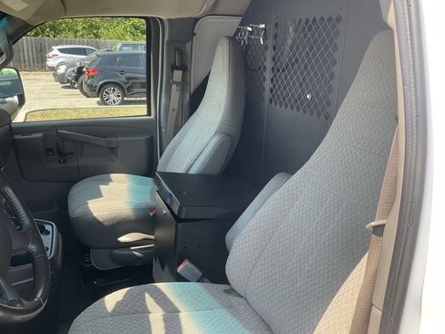 Used 2022 Chevrolet Express 2500 w/ Driver Convenience Package image 12