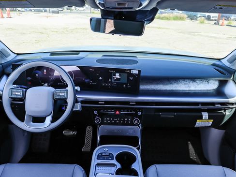 New 2026 Hyundai Ioniq 9 Calligraphy image 15