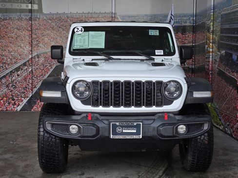 Used 2024 Jeep Wrangler Unlimited Rubicon image 3