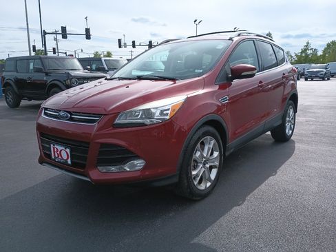 Used 2016 Ford Escape Titanium w/ Equipment Group 301A FWD image 3