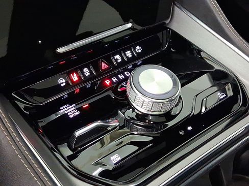 Used 2023 Jeep Wagoneer Series II image 16