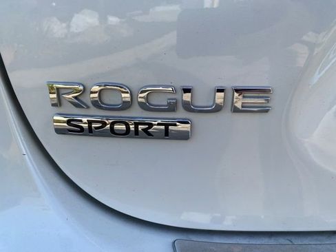 Used 2020 Nissan Rogue Sport SL w/ Premium Package image 5