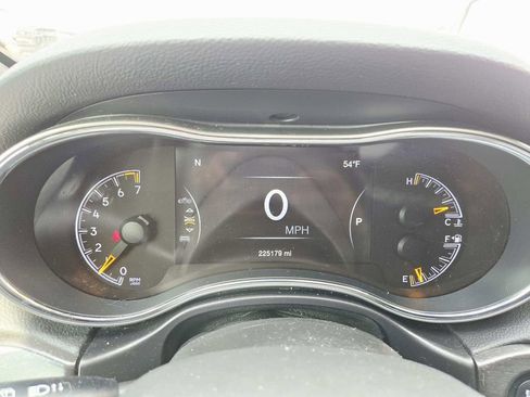 Used 2018 Jeep Grand Cherokee Laredo image 10