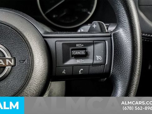 Used 2024 Nissan Rogue S FWD image 27