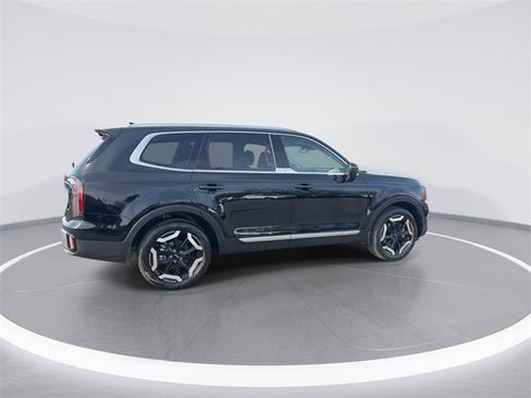 Used 2025 Kia Telluride EX w/ EX Captain's Chair Package image 8