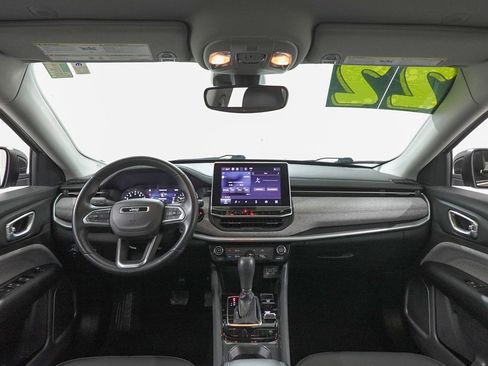 Used 2022 Jeep Compass Latitude image 6