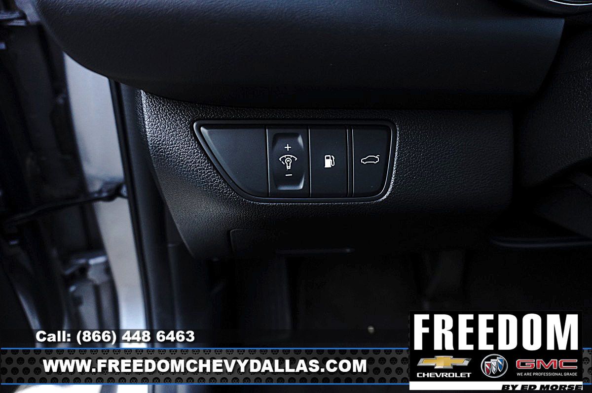 Used 2025 Genesis G70 2.5T RWD image 20