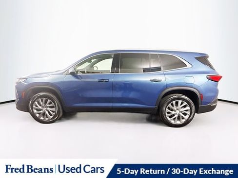 Used 2025 Buick Enclave Preferred FWD image 4