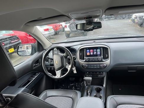 Used 2017 Chevrolet Colorado Z71 AWD/4WD image 10