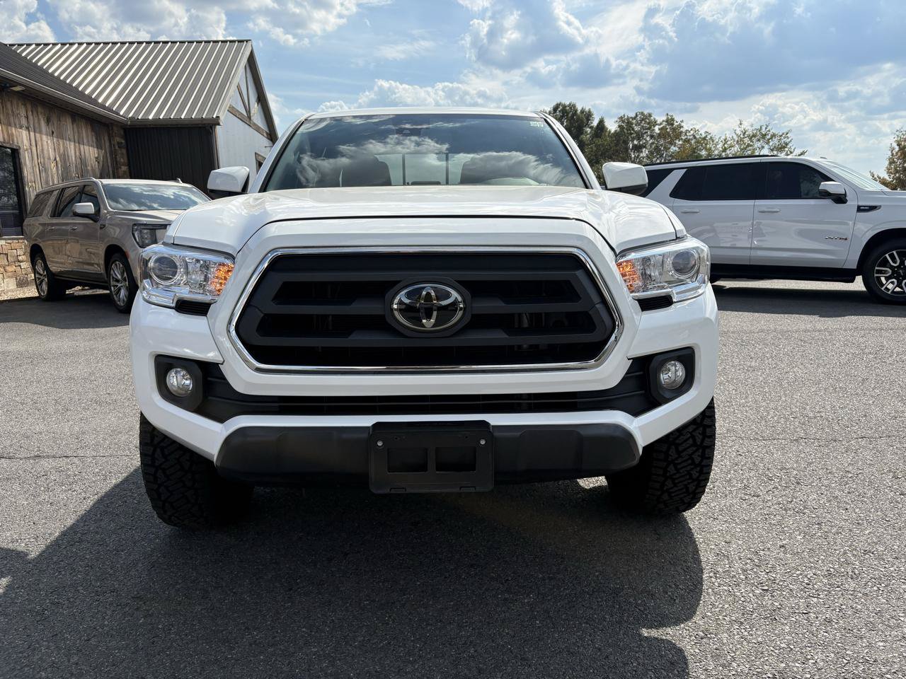 Used 2023 Toyota Tacoma SR5 RWD image 11