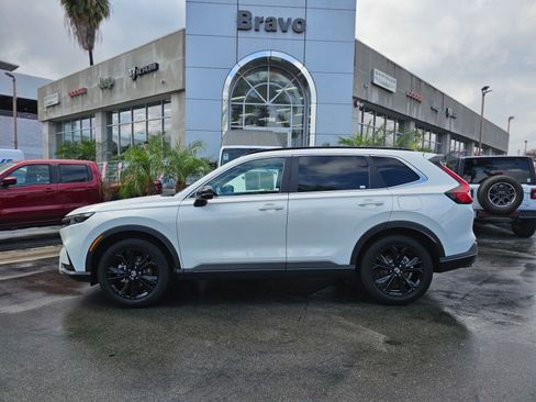 Used 2025 Honda CR-V Sport Touring image 4