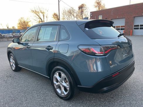 Used 2023 Honda HR-V LX image 3