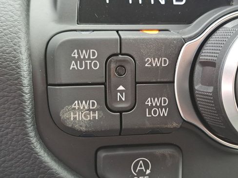 New 2026 RAM 1500 4x4 Crew Cab image 12