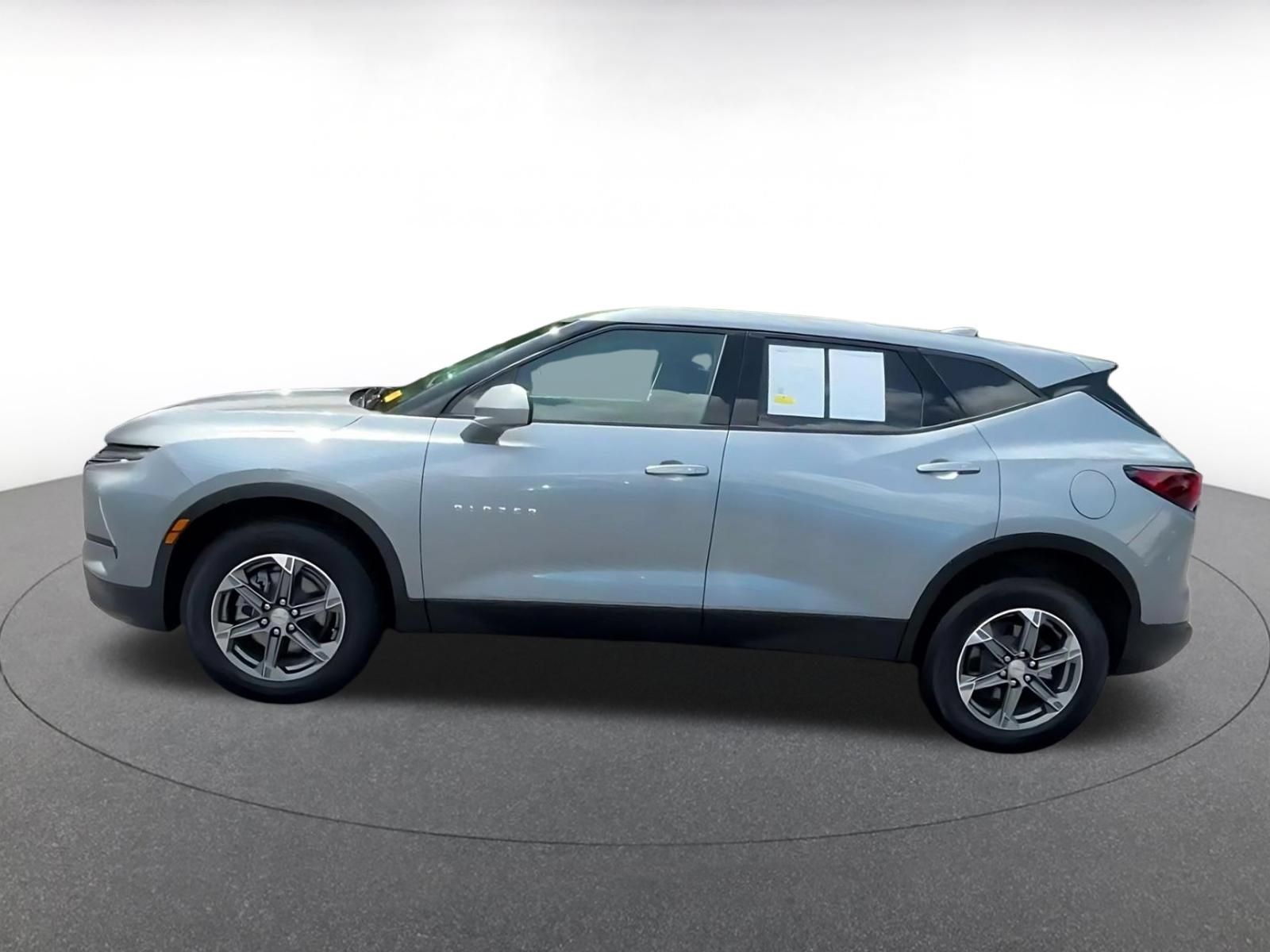 Used 2026 Chevrolet Blazer LT AWD/4WD image 8