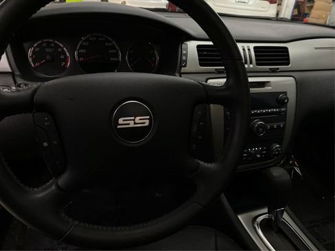 Used 2009 Chevrolet Impala SS w/ Convenience Package FWD image 23