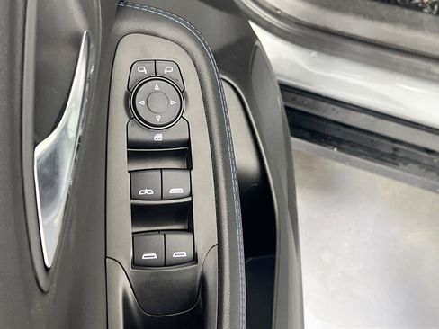 Used 2025 Buick Encore GX Sport Touring w/ Comfort Package image 17