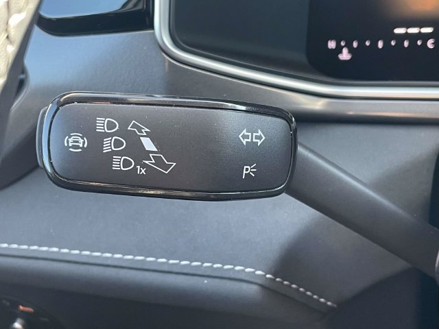 Certified 2026 Volkswagen Taos SE AWD/4WD image 24