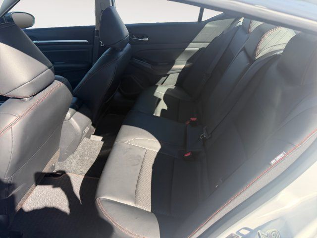 Used 2025 Nissan Altima 2.5 SR AWD/4WD image 5