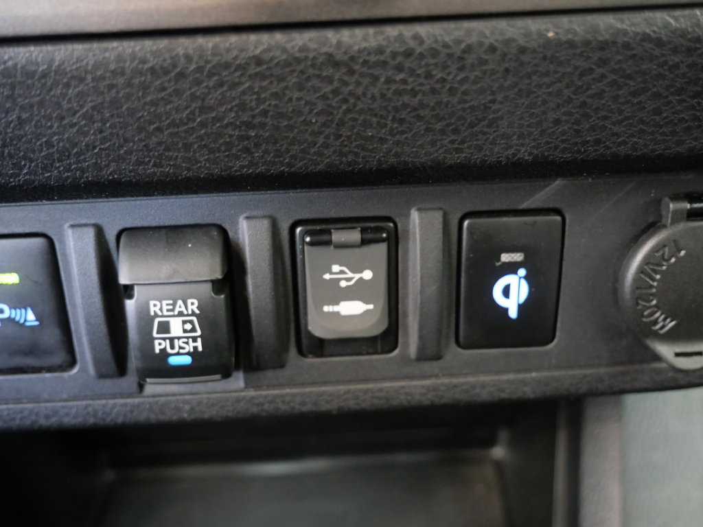 Used 2019 Toyota Tacoma TRD Sport w/ Technology Package AWD/4WD image 24