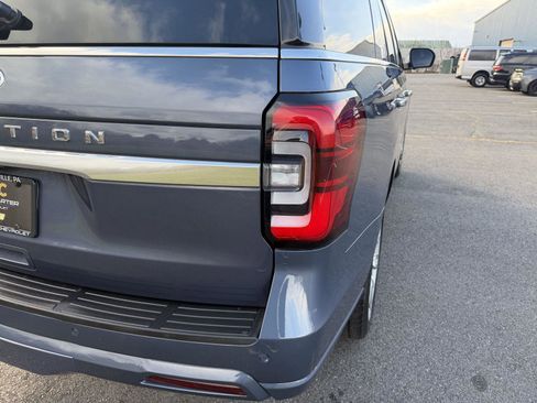 Used 2022 Ford Expedition Platinum image 15