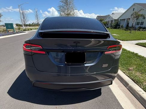 Used 2022 Tesla Model X Plaid image 7