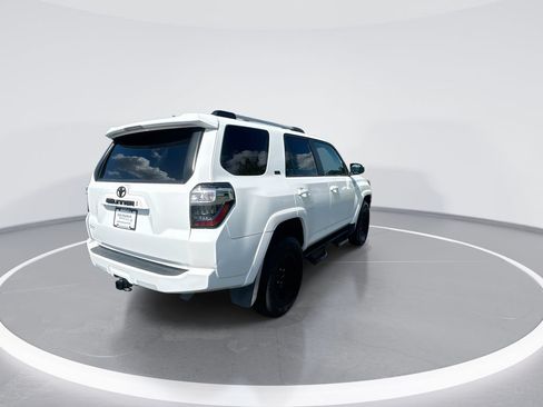 Used 2023 Toyota 4Runner SR5 AWD/4WD image 7