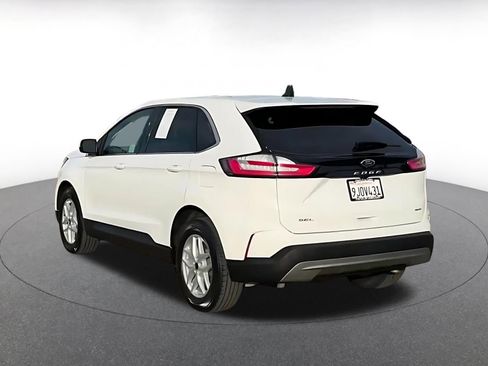 Used 2024 Ford Edge SEL image 11