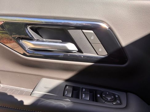 New 2026 Chevrolet Suburban LS w/ LPO, Dark Essentials Package image 24