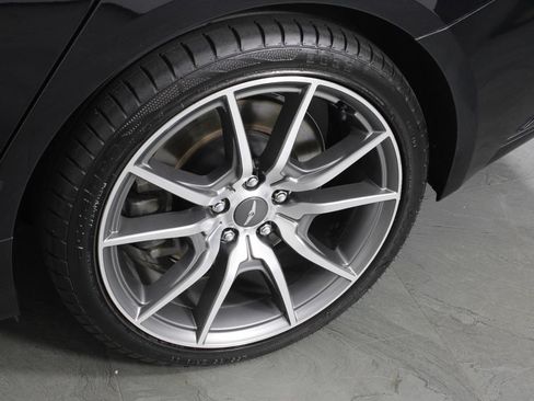 Used 2022 Genesis G70 3.3T RWD image 13