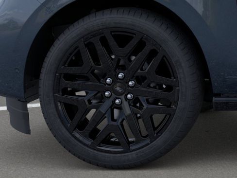 New 2026 Ford Expedition Max Platinum AWD/4WD image 19
