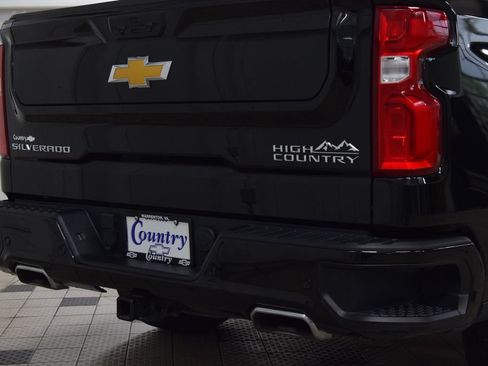 Used 2024 Chevrolet Silverado 1500 High Country w/ High Country Premium Package AWD/4WD image 21