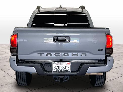 Used 2021 Toyota Tacoma TRD Sport w/ TRD Premium Sport Package AWD/4WD image 7