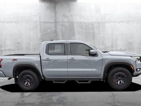 Certified 2025 Nissan Frontier PRO-4X w/ Pro Convenience Package image 5