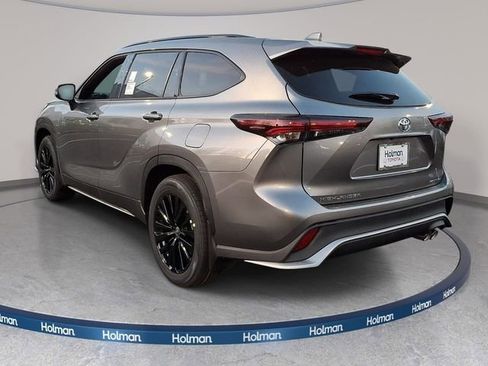 New 2026 Toyota Highlander XSE image 4