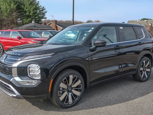 New 2026 Mitsubishi Outlander SE image 4