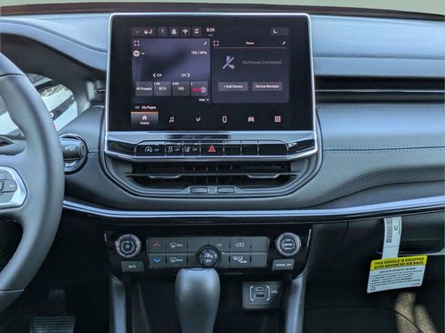 New 2026 Jeep Compass Latitude image 18