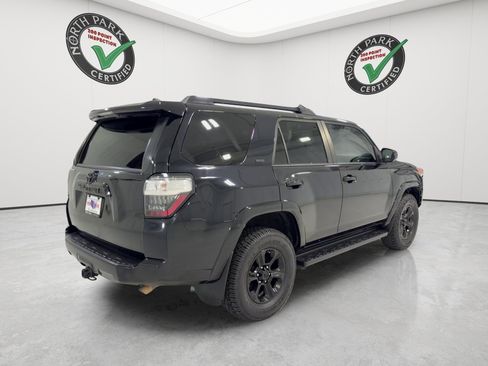 Used 2020 Toyota 4Runner SR5 Premium AWD/4WD image 5