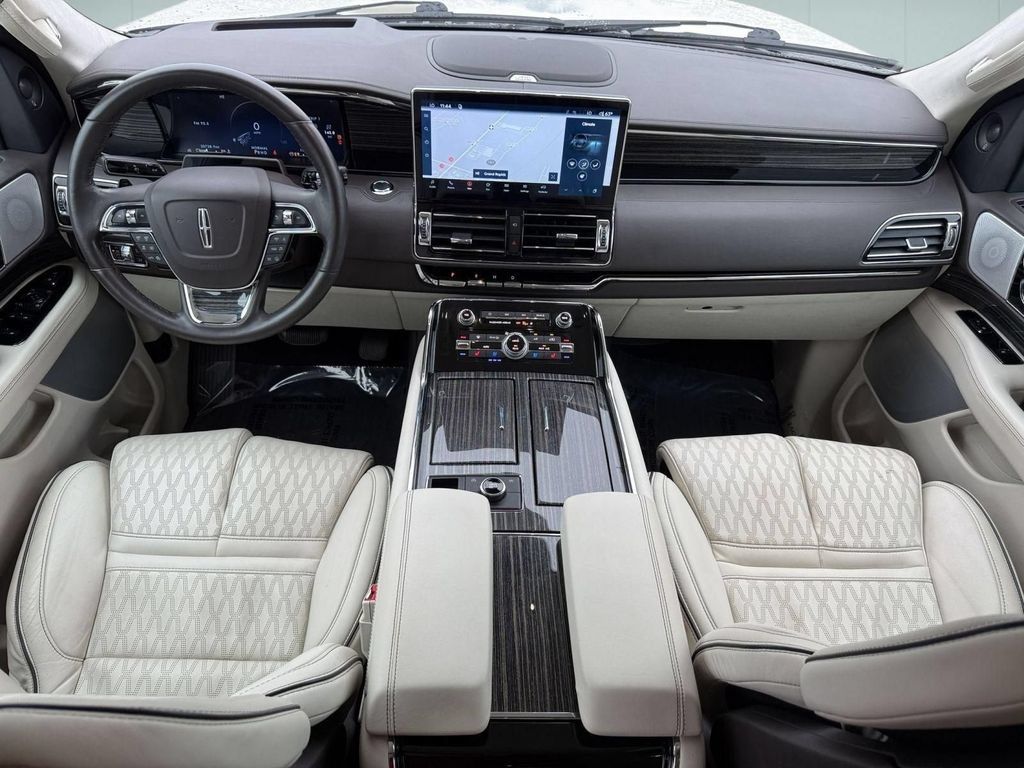 Certified 2023 Lincoln Navigator Black Label AWD/4WD image 28