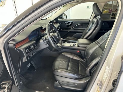 Used 2023 Lincoln Aviator Reserve image 8