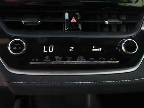 Used 2022 Toyota Corolla SE image 31