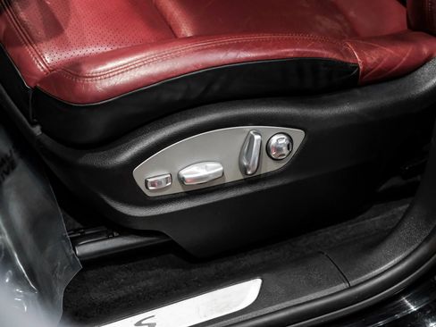 Used 2017 Porsche Macan S image 34