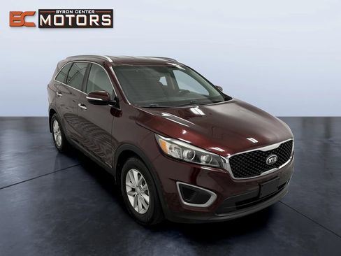 Used 2016 Kia Sorento LX w/ LX Convenience Package AWD/4WD image 6