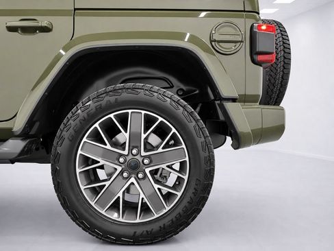 Used 2024 Jeep Wrangler High Altitude AWD/4WD image 11