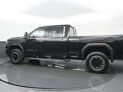 New 2025 GMC Sierra 2500 Denali w/ Denali Reserve Package image 3