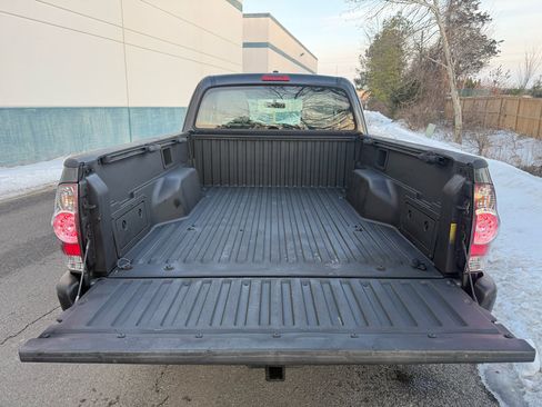 Used 2010 Toyota Tacoma 4x4 Access Cab V6 image 42