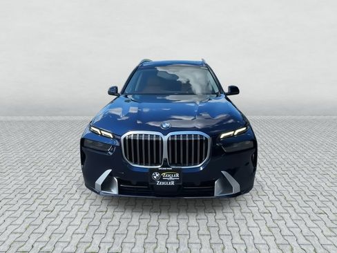 Used 2023 BMW X7 xDrive40i w/ Premium Package AWD/4WD image 3